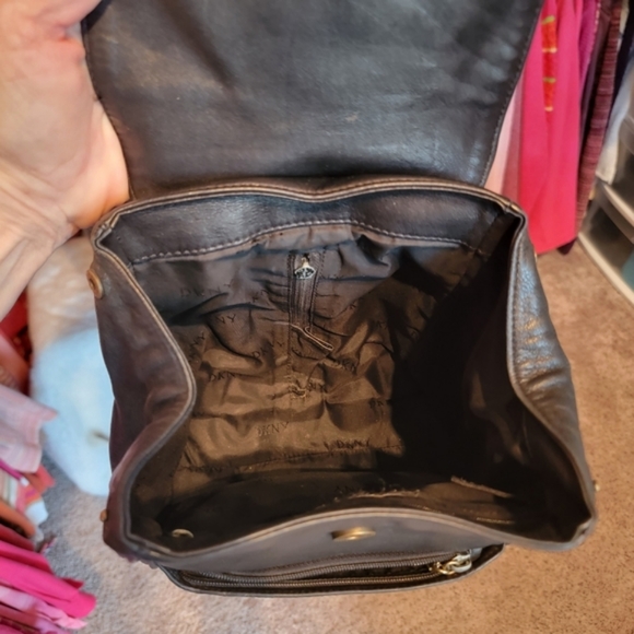 DKNY ♡ Sweet Vintage Genuine SOFT Black Leather Swivel Convertable Backpack Bag - Picture 5 of 17